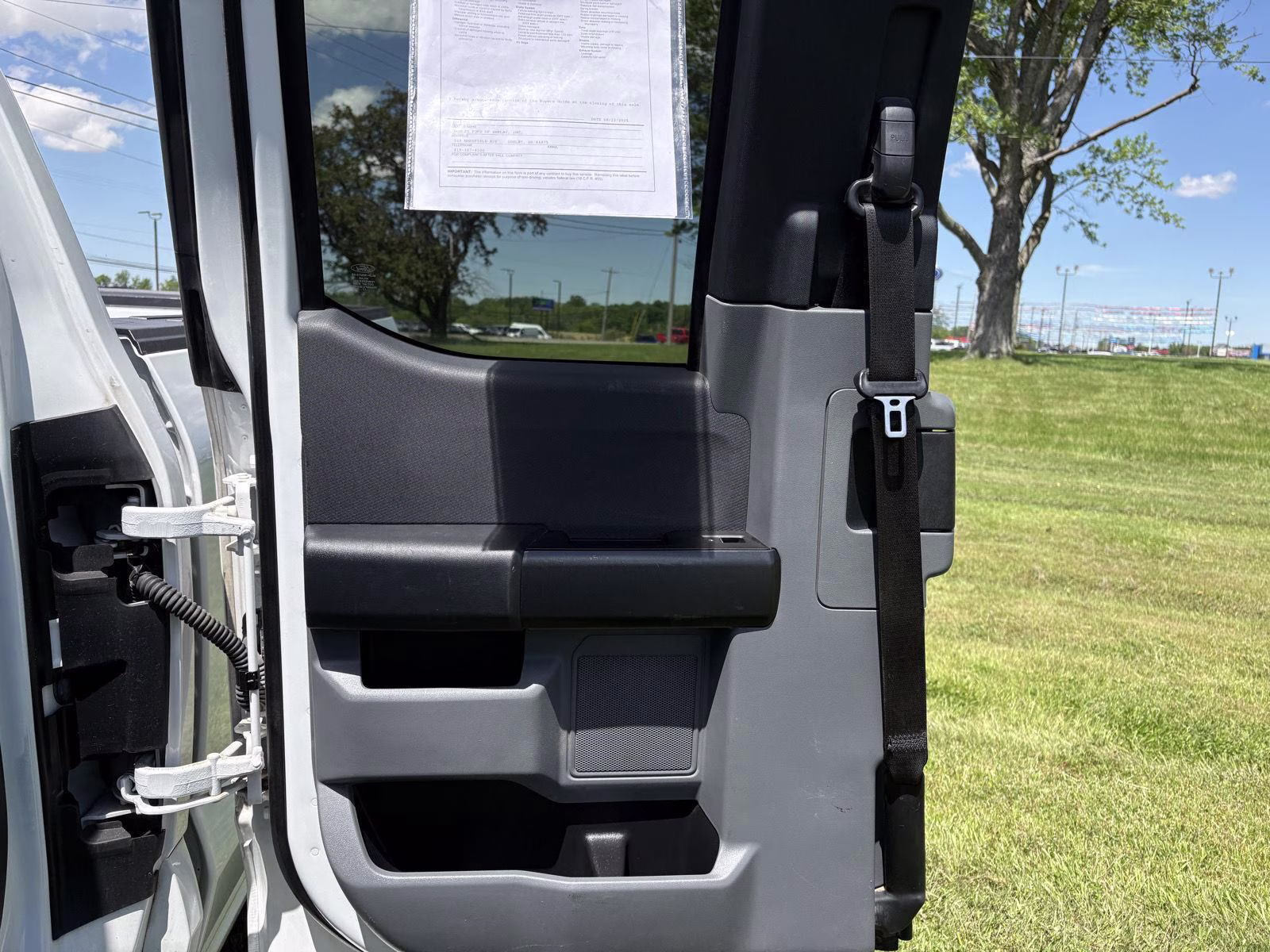 2022 Oxford White Ford F-150 XL 4X4 Truck