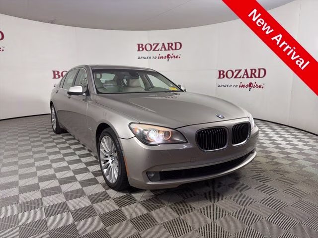 2009 Silver Metallic BMW 7 Series 750Li RWD Sedan