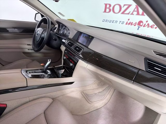 2009 Silver Metallic BMW 7 Series 750Li RWD Sedan