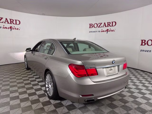 2009 Silver Metallic BMW 7 Series 750Li RWD Sedan