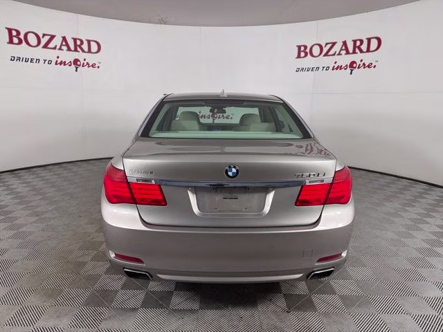 2009 Silver Metallic BMW 7 Series 750Li RWD Sedan