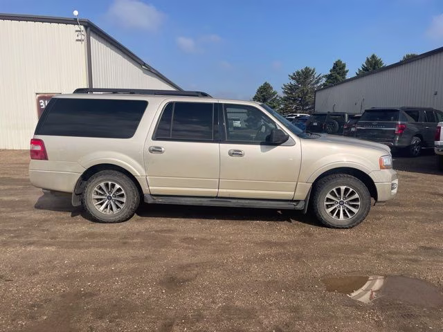 2017 Gold Ford Expedition EL XLT 4X4 SUV