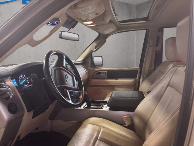 2017 White Gold Ford Expedition EL XLT 4X4 SUV