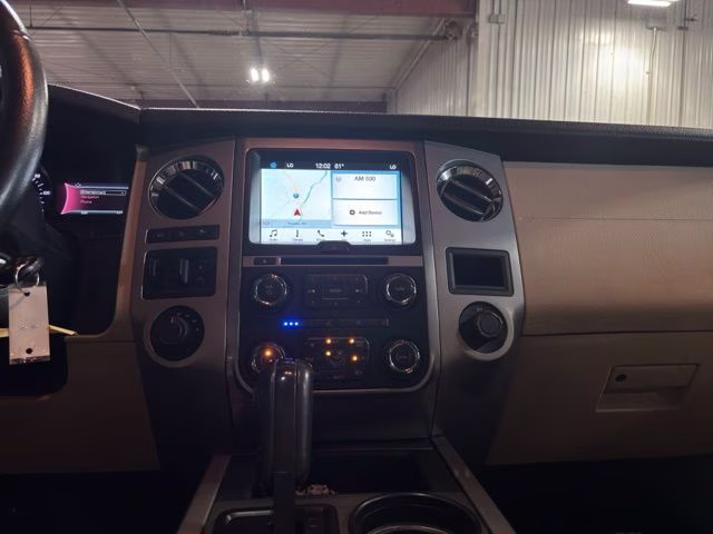 2017 White Gold Ford Expedition EL XLT 4X4 SUV