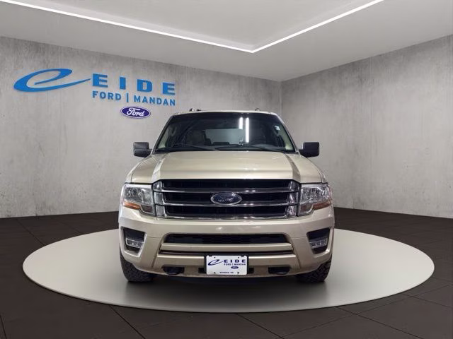 2017 White Gold Ford Expedition EL XLT 4X4 SUV