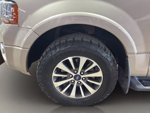 2017 White Gold Ford Expedition EL XLT 4X4 SUV