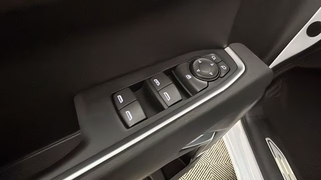 2025 Summit White Chevrolet Silverado 1500 LT 4X4 Truck