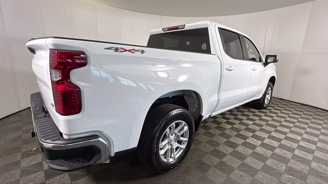 2025 Summit White Chevrolet Silverado 1500 LT 4X4 Truck