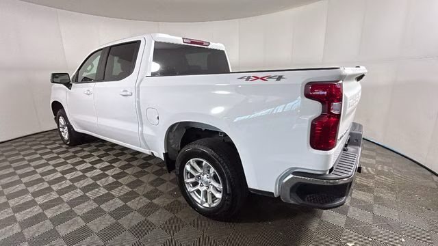 2025 Summit White Chevrolet Silverado 1500 LT 4X4 Truck
