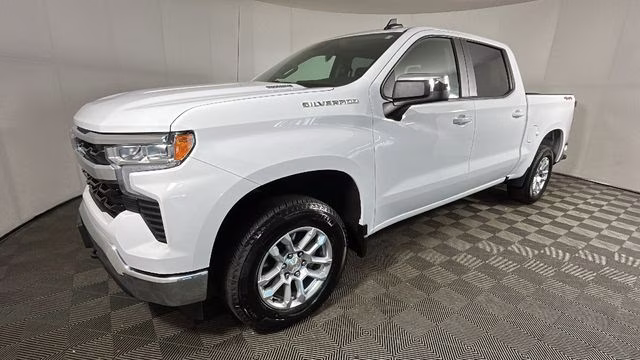 2025 Summit White Chevrolet Silverado 1500 LT 4X4 Truck