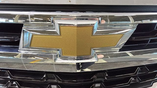 2025 Summit White Chevrolet Silverado 1500 LT 4X4 Truck