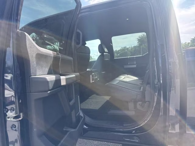 2022 Antimatter Blue Metallic Ford Super Duty F-250 SRW LARIAT Crew Cab Pickup 4X4 Truck