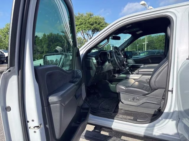 2025 Space White Metallic Ford F-150 Platinum Crew Cab Pickup 4X4 Truck