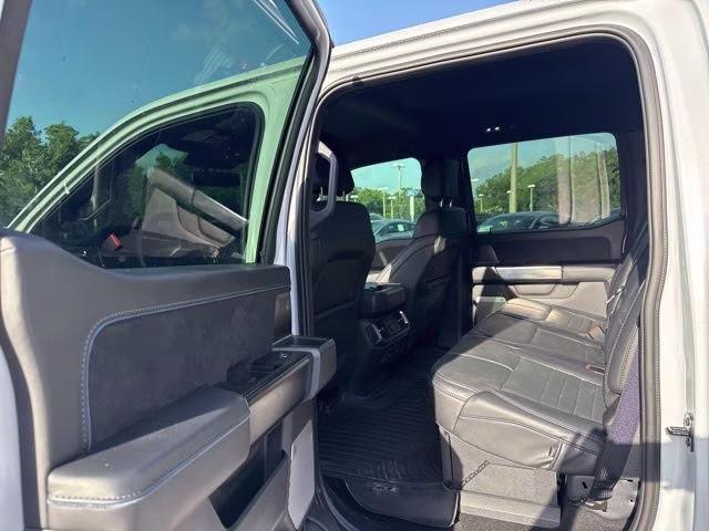 2025 Space White Metallic Ford F-150 Platinum Crew Cab Pickup 4X4 Truck