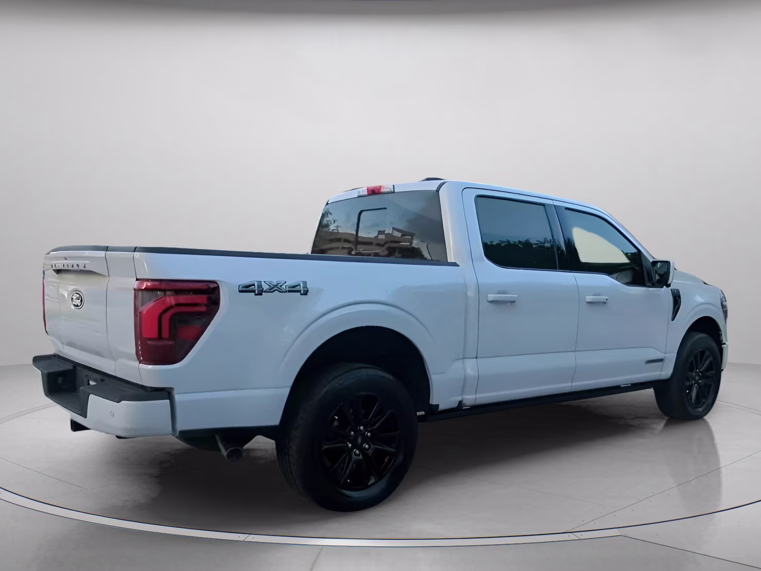 2025 Space White Metallic Ford F-150 Platinum Crew Cab Pickup 4X4 Truck