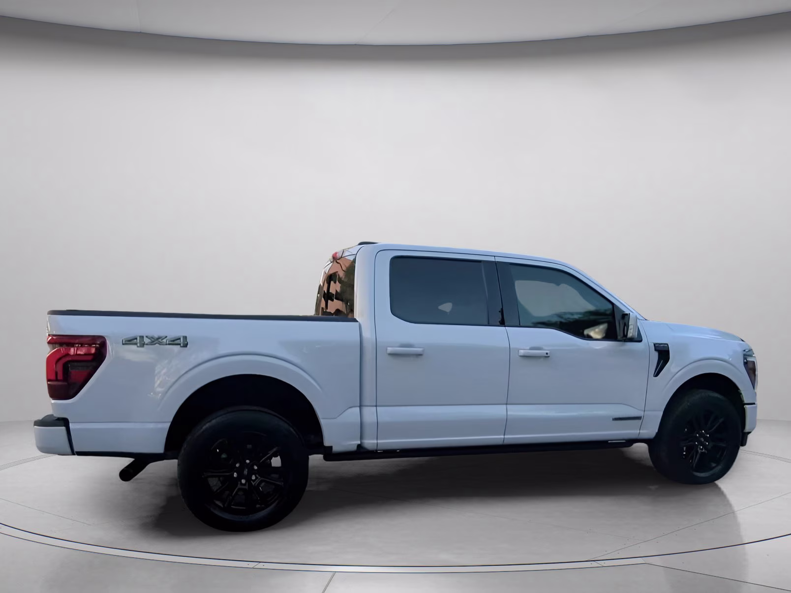 2025 Space White Metallic Ford F-150 Platinum Crew Cab Pickup 4X4 Truck