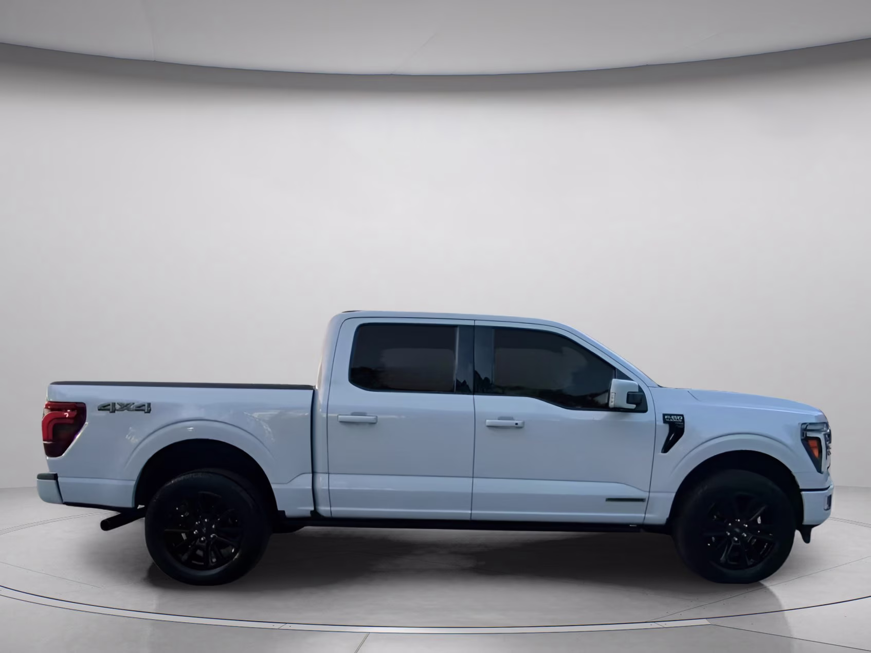 2025 Space White Metallic Ford F-150 Platinum Crew Cab Pickup 4X4 Truck