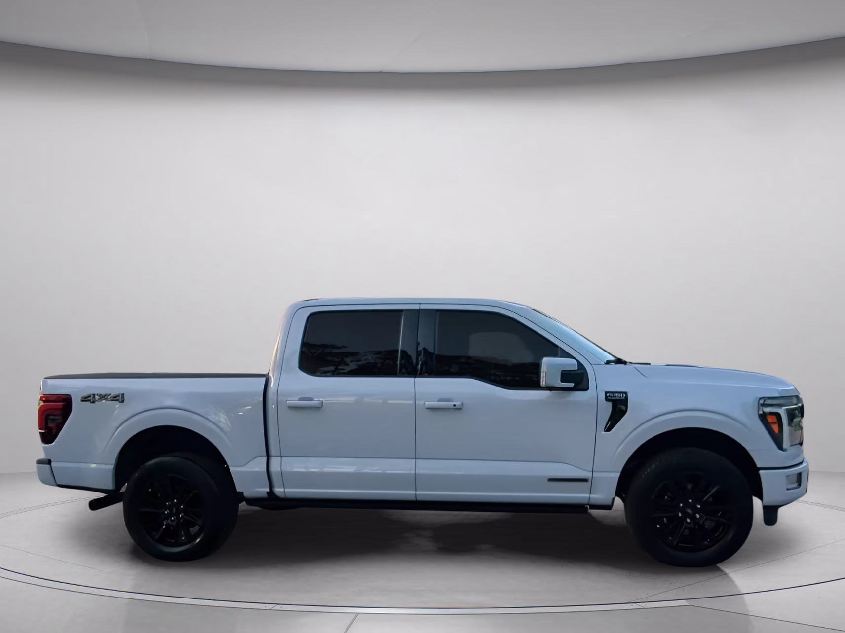 2025 Space White Metallic Ford F-150 Platinum Crew Cab Pickup 4X4 Truck