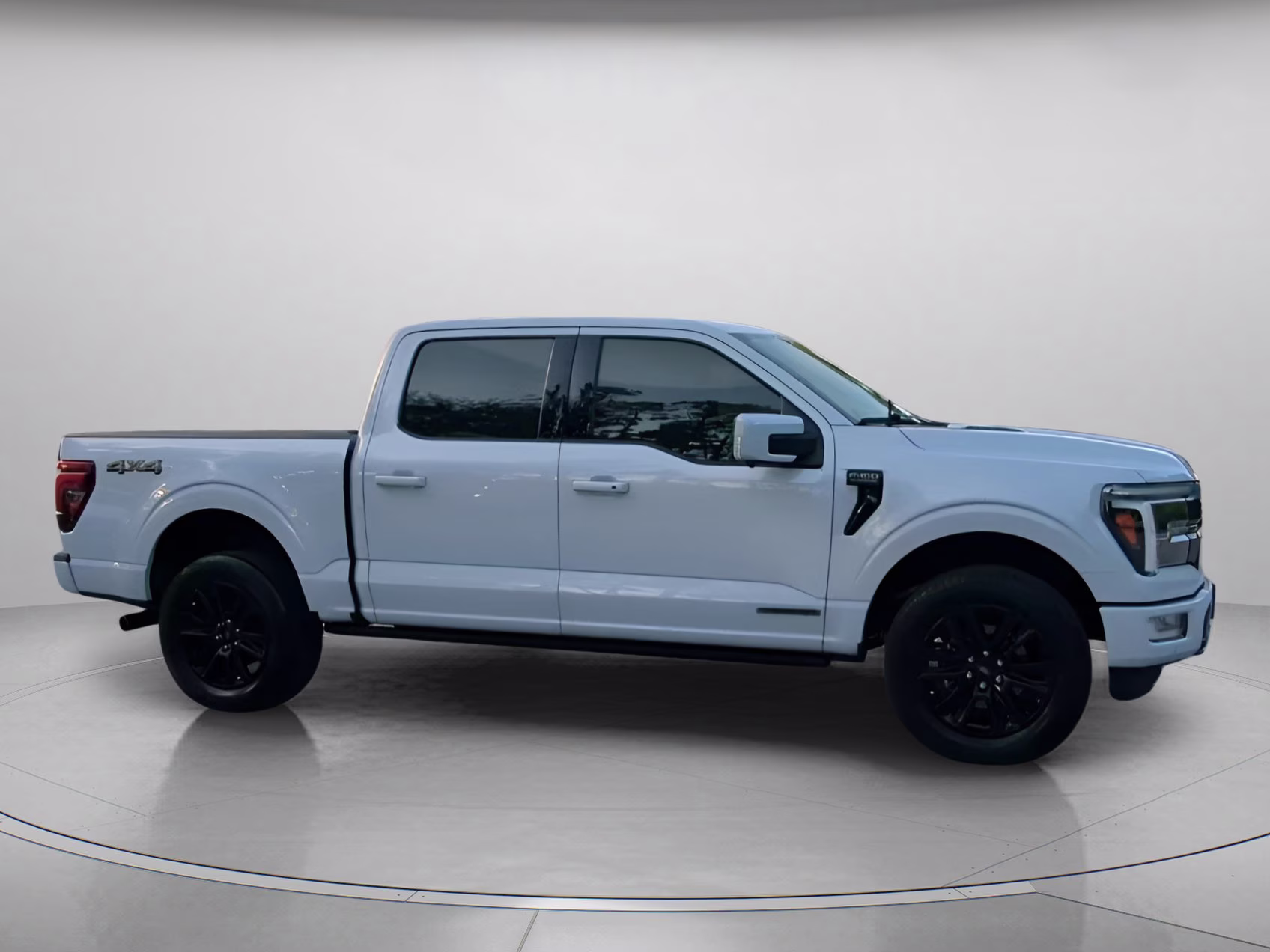 2025 Space White Metallic Ford F-150 Platinum Crew Cab Pickup 4X4 Truck