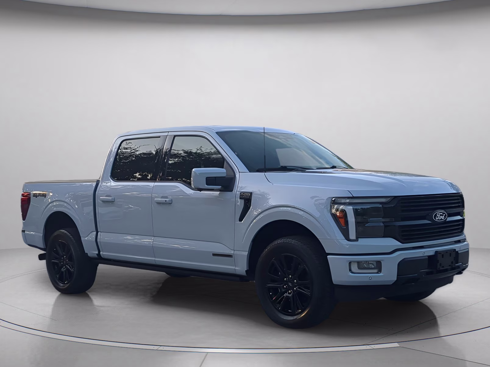 2025 Space White Metallic Ford F-150 Platinum Crew Cab Pickup 4X4 Truck