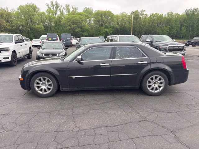 2008 Brilliant Black Crystal Pearlcoat Chrysler 300C Hemi RWD Sedan