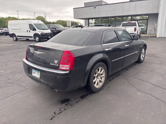 2008 Brilliant Black Crystal Pearlcoat Chrysler 300C Hemi RWD Sedan