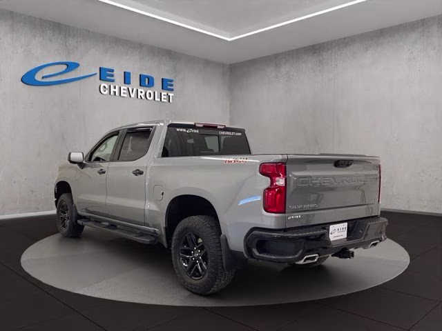 2024 Sterling Gray Metallic Chevrolet Silverado 1500 LT Trail Boss 4X4 Truck