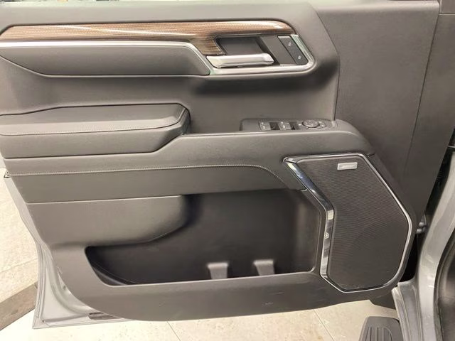 2024 Sterling Gray Metallic Chevrolet Silverado 1500 LT Trail Boss 4X4 Truck