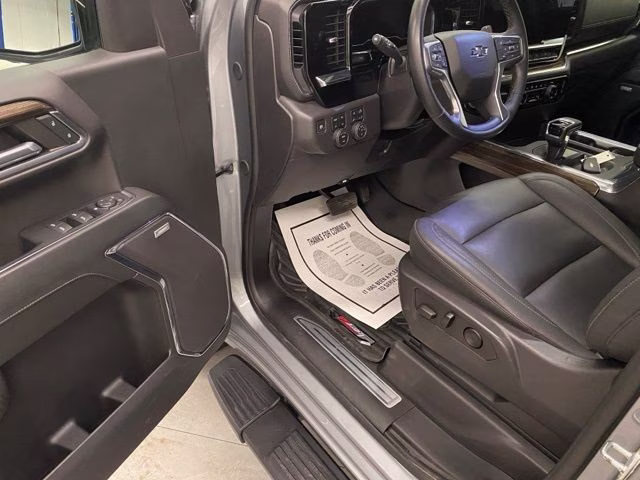 2024 Sterling Gray Metallic Chevrolet Silverado 1500 LT Trail Boss 4X4 Truck