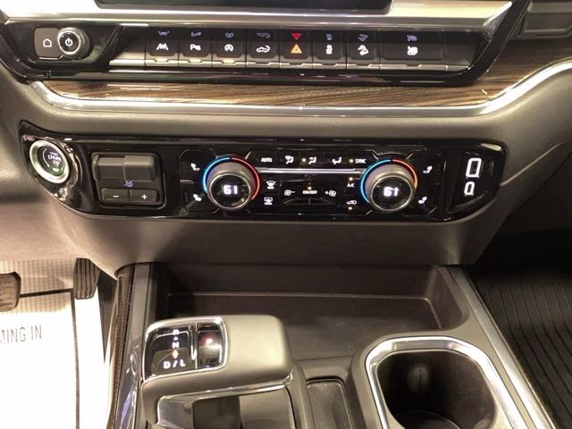2024 Sterling Gray Metallic Chevrolet Silverado 1500 LT Trail Boss 4X4 Truck
