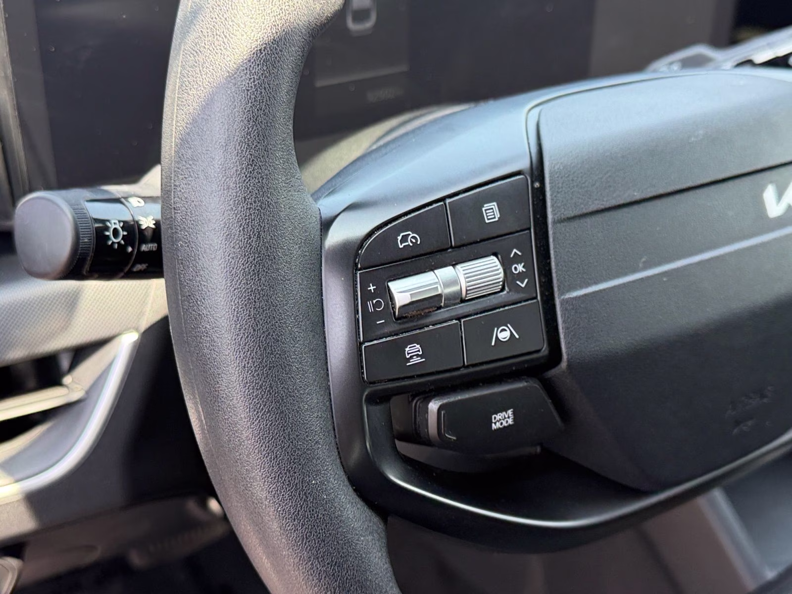 2025 Steel Gray Kia K4 LXS FWD Sedan