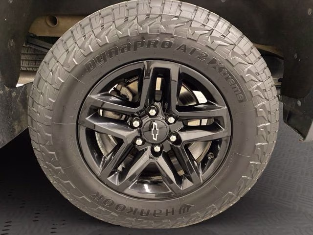 2024 Sterling Gray Metallic Chevrolet Silverado 1500 LT Trail Boss 4X4 Truck