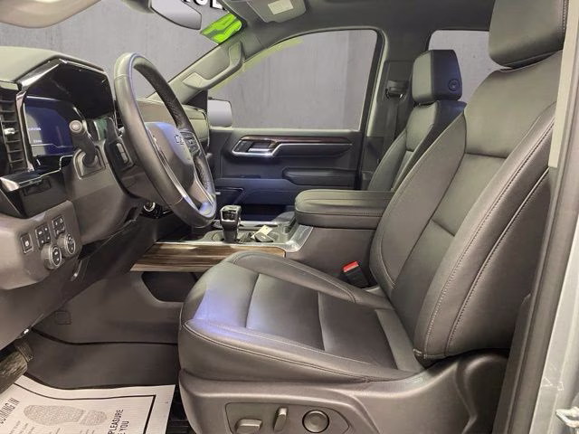 2024 Sterling Gray Metallic Chevrolet Silverado 1500 LT Trail Boss 4X4 Truck