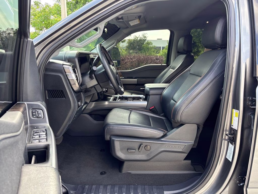 2025 Gray Metallic Ford Super Duty F-250 SRW Lariat 4X4 Truck