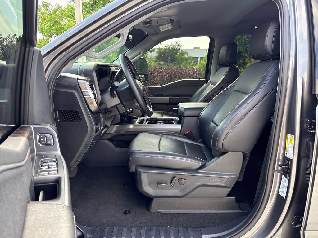 2025 Gray Metallic Ford Super Duty F-250 SRW Lariat 4X4 Truck