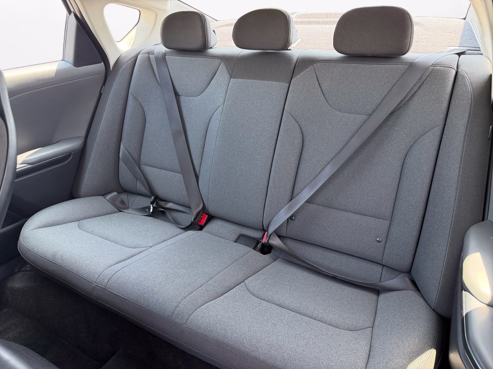 2025 Steel Gray Kia K4 LXS FWD Sedan