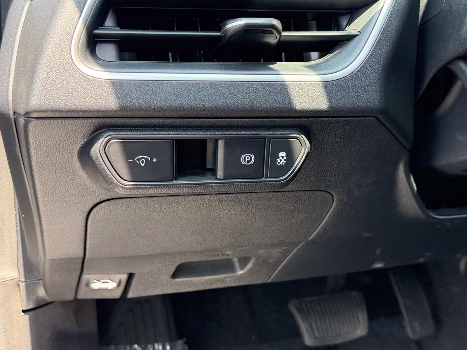 2025 Steel Gray Kia K4 LXS FWD Sedan