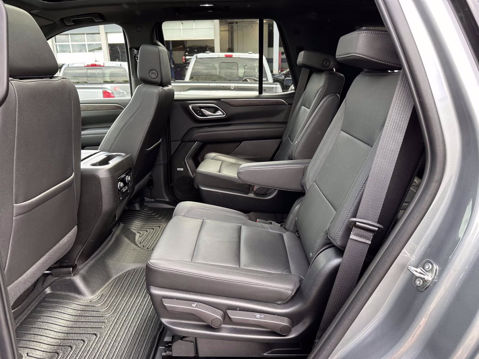 2023 Sterling Gray Metallic Chevrolet Tahoe 4WD 4dr LT 4X4 SUV
