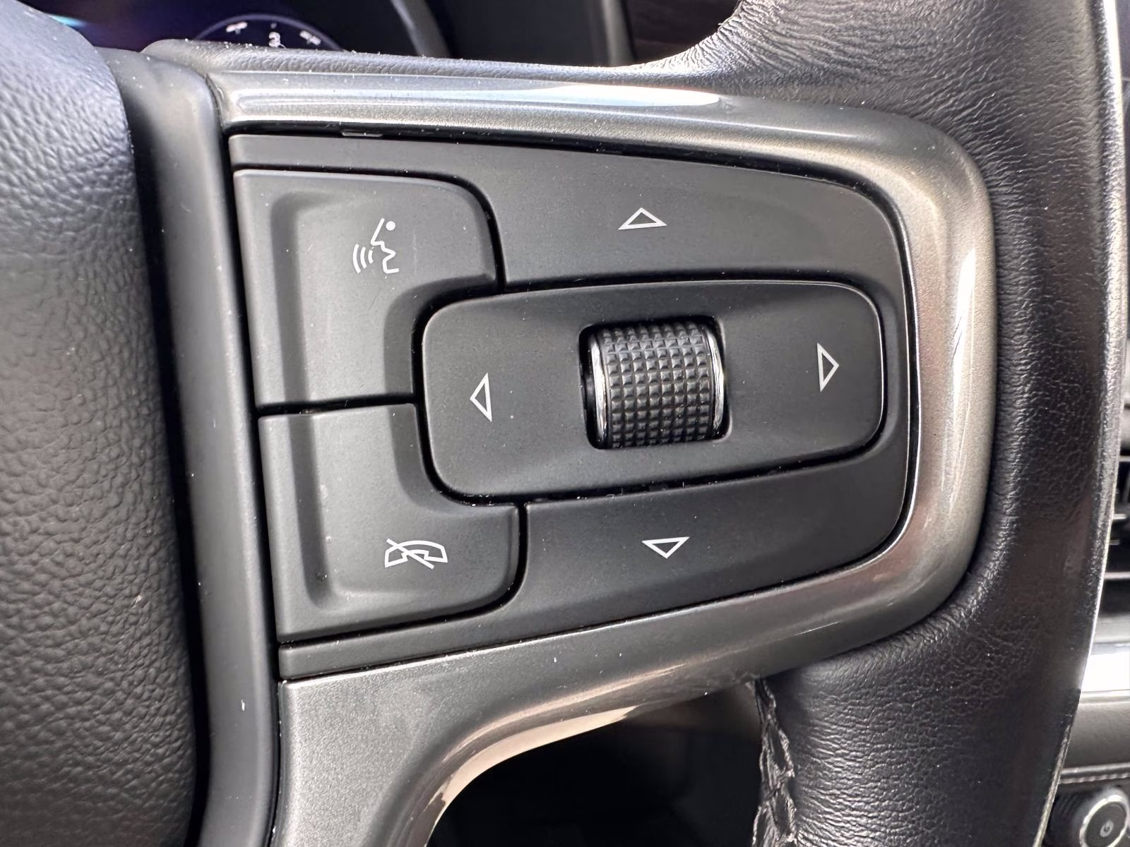 2023 Sterling Gray Metallic Chevrolet Tahoe 4WD 4dr LT 4X4 SUV