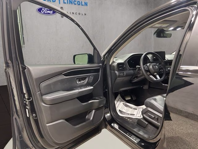 2025 Crystal Black Pearl Honda Pilot EX-L AWD SUV