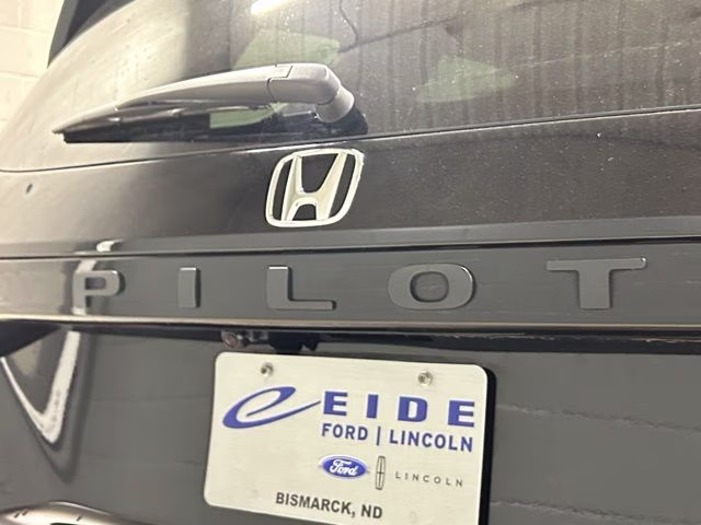 2025 Crystal Black Pearl Honda Pilot EX-L AWD SUV