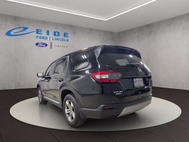 2025 Crystal Black Pearl Honda Pilot EX-L AWD SUV