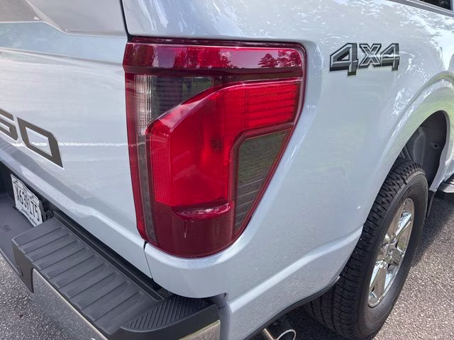 2025 White Metallic Ford F-150 XLT 4X4 Truck