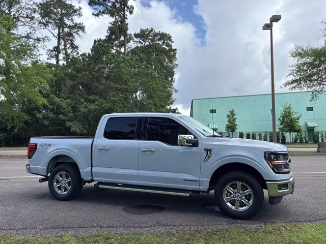 2025 White Metallic Ford F-150 XLT 4X4 Truck