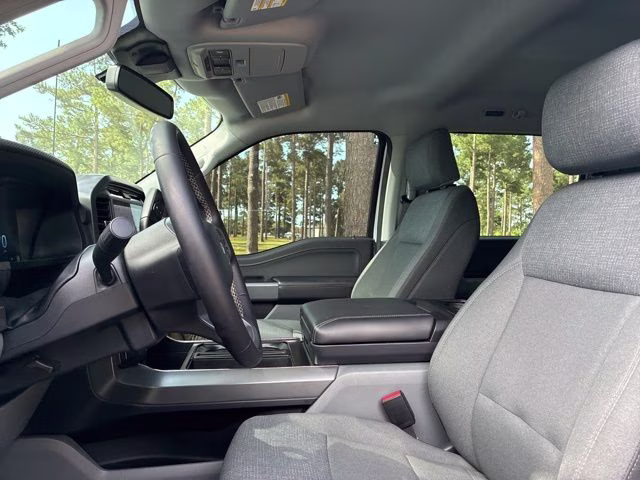 2025 White Metallic Ford F-150 XLT 4X4 Truck