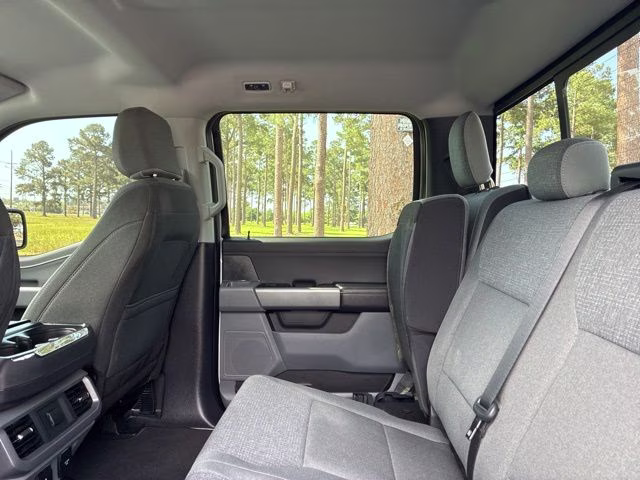 2025 White Metallic Ford F-150 XLT 4X4 Truck