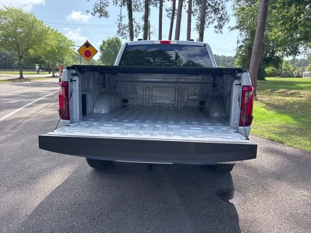 2025 White Metallic Ford F-150 XLT 4X4 Truck