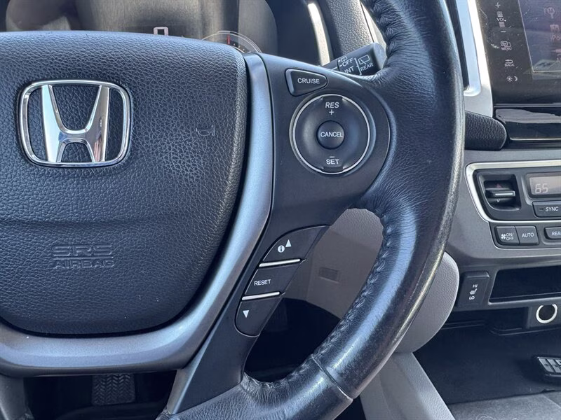 2018 Modern Steel Metallic Honda Pilot EX-L AWD SUV