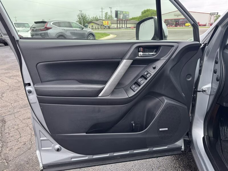 2018 Ice Silver Metallic Subaru Forester 2.5i Limited AWD Crossover