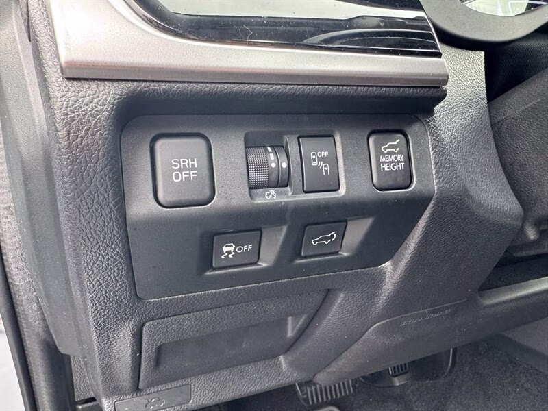 2018 Ice Silver Metallic Subaru Forester 2.5i Limited AWD Crossover